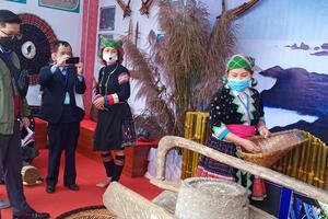 Không gian trưng bày đặc sắc của người Mông ở Lai Châu tại Ngày hội Văn hóa dân tộc Mông toàn quốc lần thứ III năm 2021
