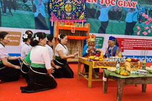 Văn hóa dân tộc Giáy tỉnh Lai Châu được du khách quan tâm tại Giải vô địch quốc gia Marathon và cự ly dài Báo Tiền Phong lần thứ 64 năm 2023