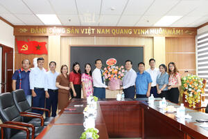 Ban Tuyên giáo Tỉnh uỷ thăm và chúc mừng Sở Văn hoá, Thể thao và Du lịch nhân ngày kỷ niệm truyền thống ngày văn hoá
