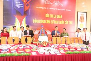 Lai Châu: Hội nghị “Gặp mặt, biểu dương người làm báo tiêu biểu”