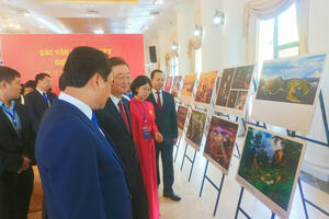 Triển lãm ảnh Hội nghị thường niên lần thứ 5 giữa các Bí thư Tỉnh ủy và Phiên họp lần thứ 11 Nhóm công tác liên hợp giữa các tỉnh Lai Châu, Lào Cai, Tuyên Quang,  Điện Biên (Việt Nam) và tỉnh Vân Nam (Trung Quốc)