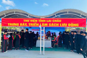 Triển lãm sách lưu động tại Ngày hội Văn hoá, Thể thao và Du lịch xã Bum Tở năm 2025