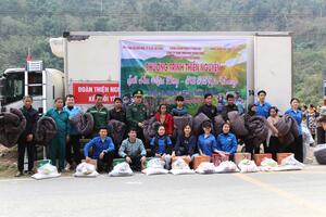 Chương trình thiện nguyện “Sưởi ấm mùa đông - Kết nối yêu thương” tại xã Pa Tần