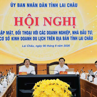 <a href="/du-lich" title="Du lịch" rel="dofollow">Du lịch</a>
