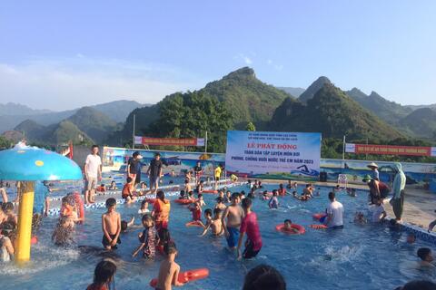 Lễ phát động Toàn dân tập luyện môn Bơi, phòng chống đuối nước trẻ em năm 2023