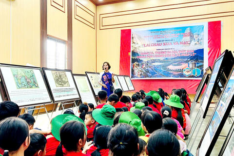 BẢO TÀNG TỈNH LAI CHÂU TỔ CHỨC TRƯNG BÀY LƯU ĐỘNG TẠI XÃ PU SAM CÁP