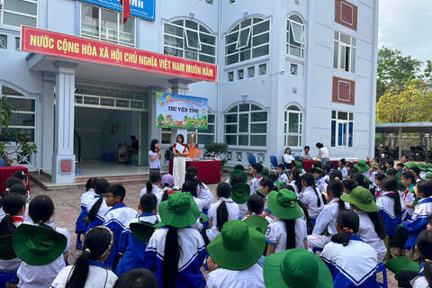 Buổi tham quan, trải nghiệm, giao lưu với chủ đề “Tôi yêu sách hay”