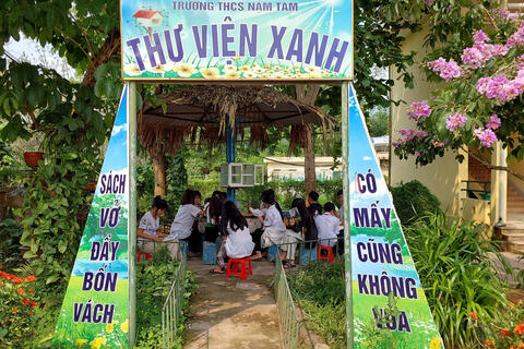 Ngày Sách và Văn hóa đọc tại Trường THCS Nậm Tăm