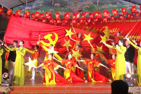 Từng bừng các hoạt động tuyên truyền Chào mừng kỷ niệm 51 năm Ngày Giải phóng miền nam thống nhất đất nước (30/4/1975 – 30/4/2026) và 140 năm Ngày Quốc tế Lao động (1/5/1886 -1/5/2026)