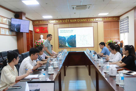 Đoàn công tác Viện Địa lý nhân văn và Phát triển bền vững khảo sát, làm việc phục vụ nghiên cứu đề tài về quản lý điểm đến du lịch tại Lai Châu